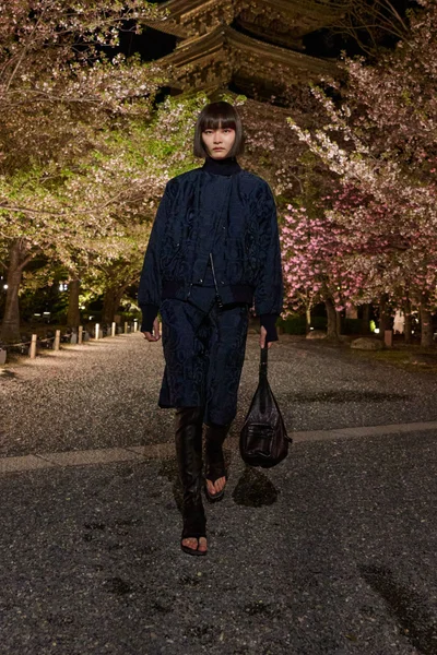 Look 9